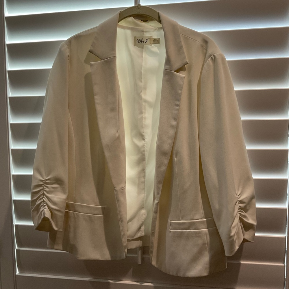 Eliza J Cream Women's Blazer